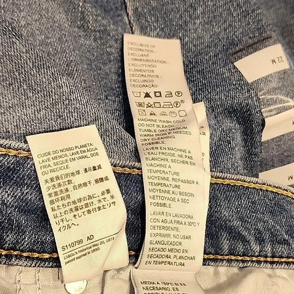 Levis - High Waisted Mom Jeans, Distressed, Blue Denim​​​​​​ - Picture 13 of 14